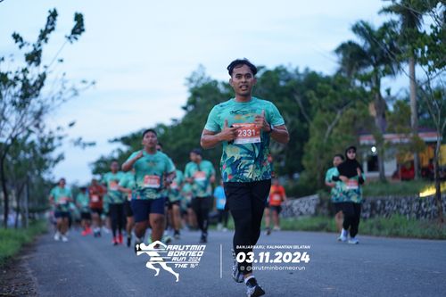 Race photo from Arutmin Borneo Run 2024