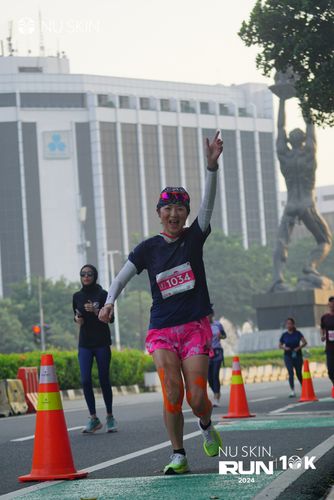 Race photo from Nu Skin Run 10K