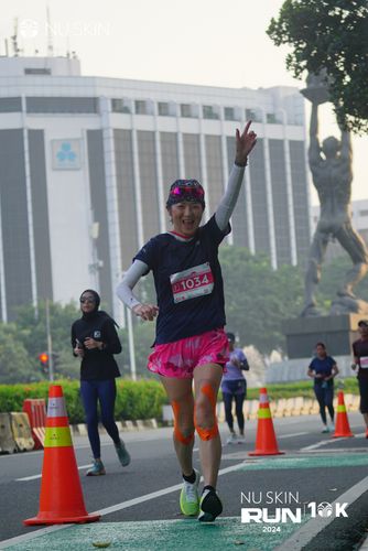 Race photo from Nu Skin Run 10K