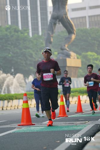 Race photo from Nu Skin Run 10K