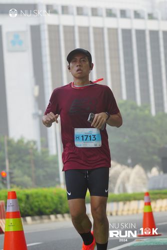 Race photo from Nu Skin Run 10K