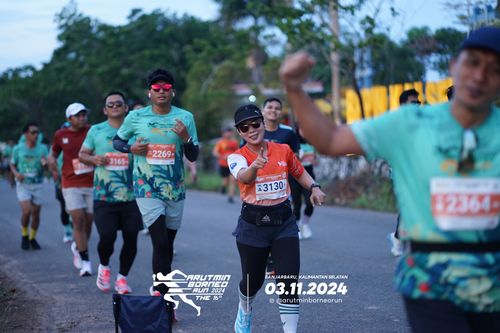 Race photo from Arutmin Borneo Run 2024