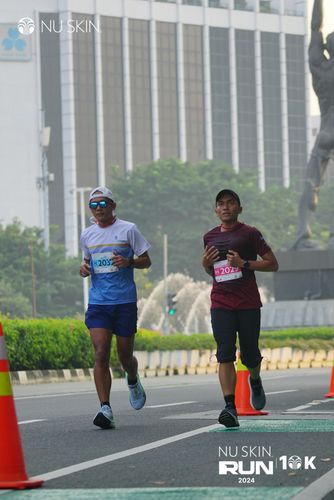 Race photo from Nu Skin Run 10K