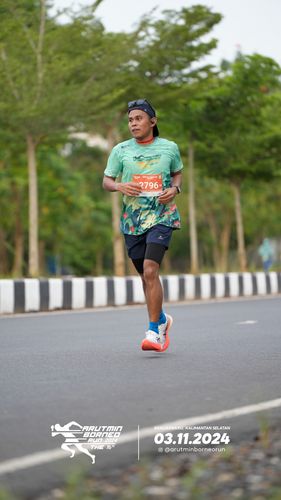 Race photo from Arutmin Borneo Run 2024