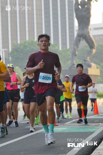 Race photo from Nu Skin Run 10K