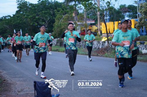 Race photo from Arutmin Borneo Run 2024