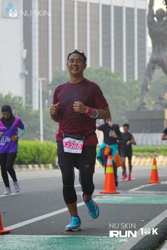 Race photo from Nu Skin Run 10K