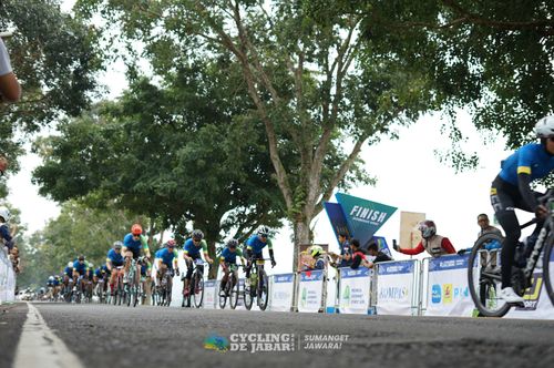 Race photo from Cycling de Jabar 2024