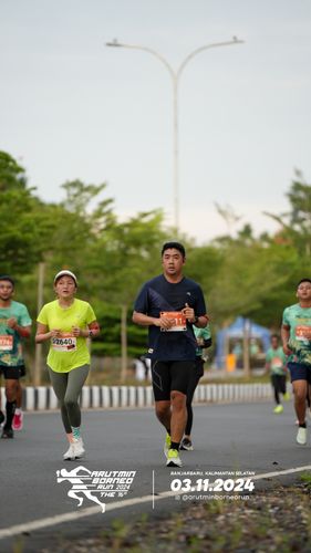 Race photo from Arutmin Borneo Run 2024