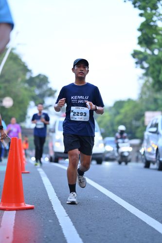 Race photo from KEMLU RUN 2025