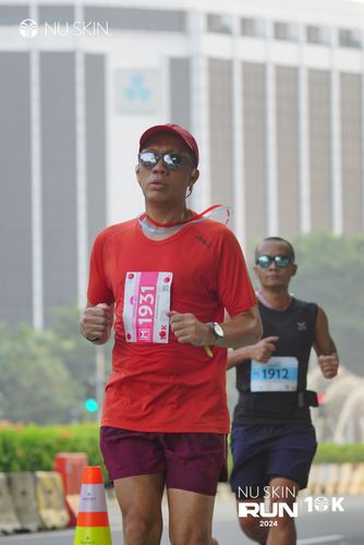 Race photo from Nu Skin Run 10K