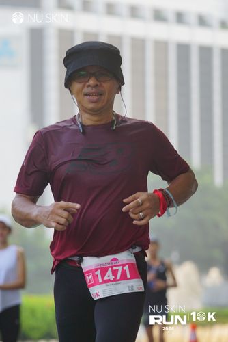 Race photo from Nu Skin Run 10K