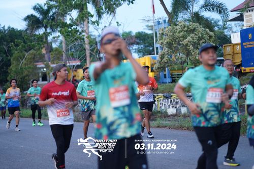 Race photo from Arutmin Borneo Run 2024