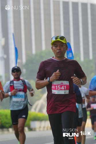 Race photo from Nu Skin Run 10K