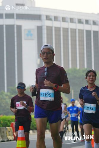Race photo from Nu Skin Run 10K