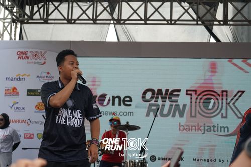 Race photo from ONE RUN 10 K