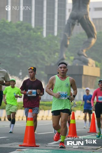 Race photo from Nu Skin Run 10K
