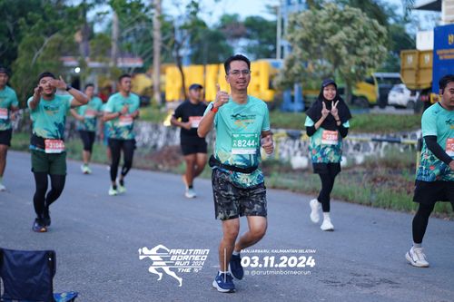 Race photo from Arutmin Borneo Run 2024
