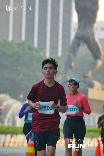 Race photo from Nu Skin Run 10K