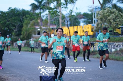 Race photo from Arutmin Borneo Run 2024