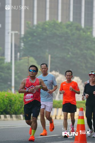 Race photo from Nu Skin Run 10K