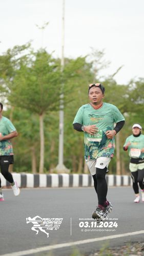 Race photo from Arutmin Borneo Run 2024
