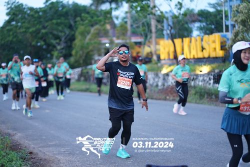 Race photo from Arutmin Borneo Run 2024