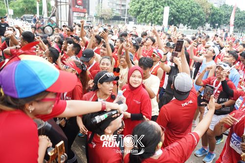 Race photo from ONE RUN 10 K