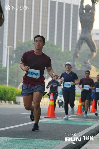 Race photo from Nu Skin Run 10K