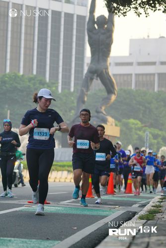 Race photo from Nu Skin Run 10K