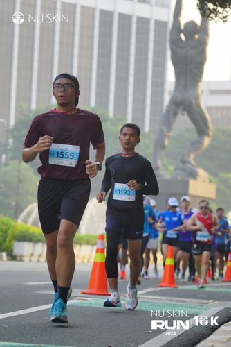 Race photo from Nu Skin Run 10K