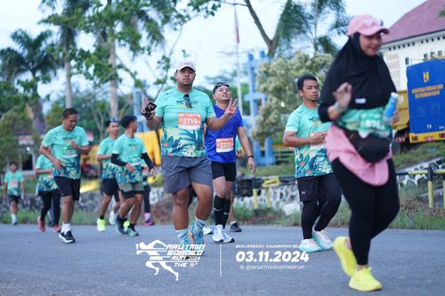 Race photo from Arutmin Borneo Run 2024