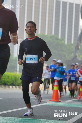 Race photo from Nu Skin Run 10K
