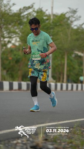 Race photo from Arutmin Borneo Run 2024