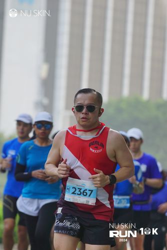 Race photo from Nu Skin Run 10K