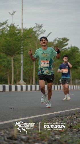 Race photo from Arutmin Borneo Run 2024