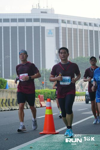 Race photo from Nu Skin Run 10K