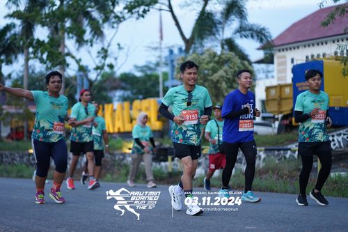 Race photo from Arutmin Borneo Run 2024