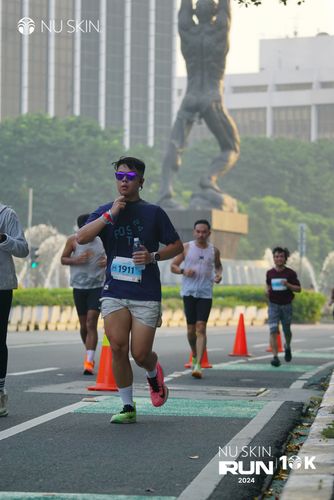 Race photo from Nu Skin Run 10K