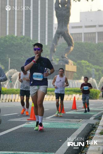 Race photo from Nu Skin Run 10K