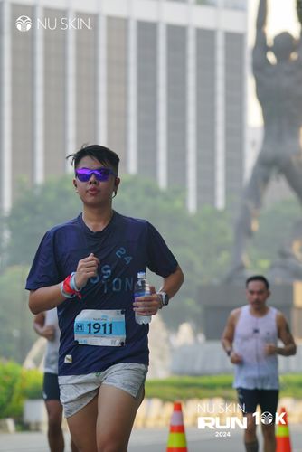Race photo from Nu Skin Run 10K