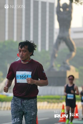 Race photo from Nu Skin Run 10K