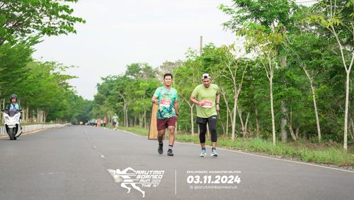 Race photo from Arutmin Borneo Run 2024