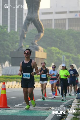 Race photo from Nu Skin Run 10K