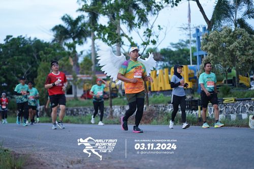 Race photo from Arutmin Borneo Run 2024