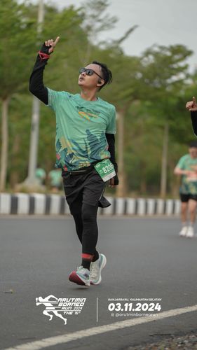 Race photo from Arutmin Borneo Run 2024