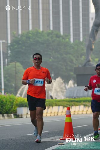 Race photo from Nu Skin Run 10K