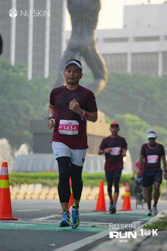 Race photo from Nu Skin Run 10K