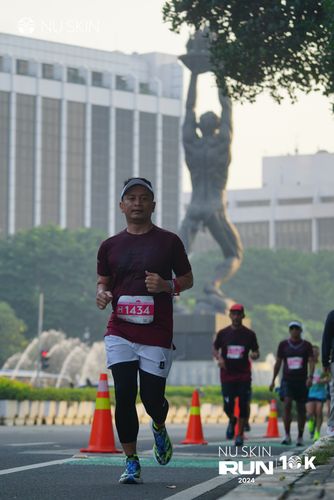 Race photo from Nu Skin Run 10K