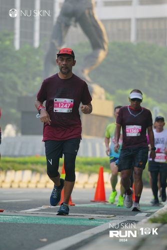 Race photo from Nu Skin Run 10K